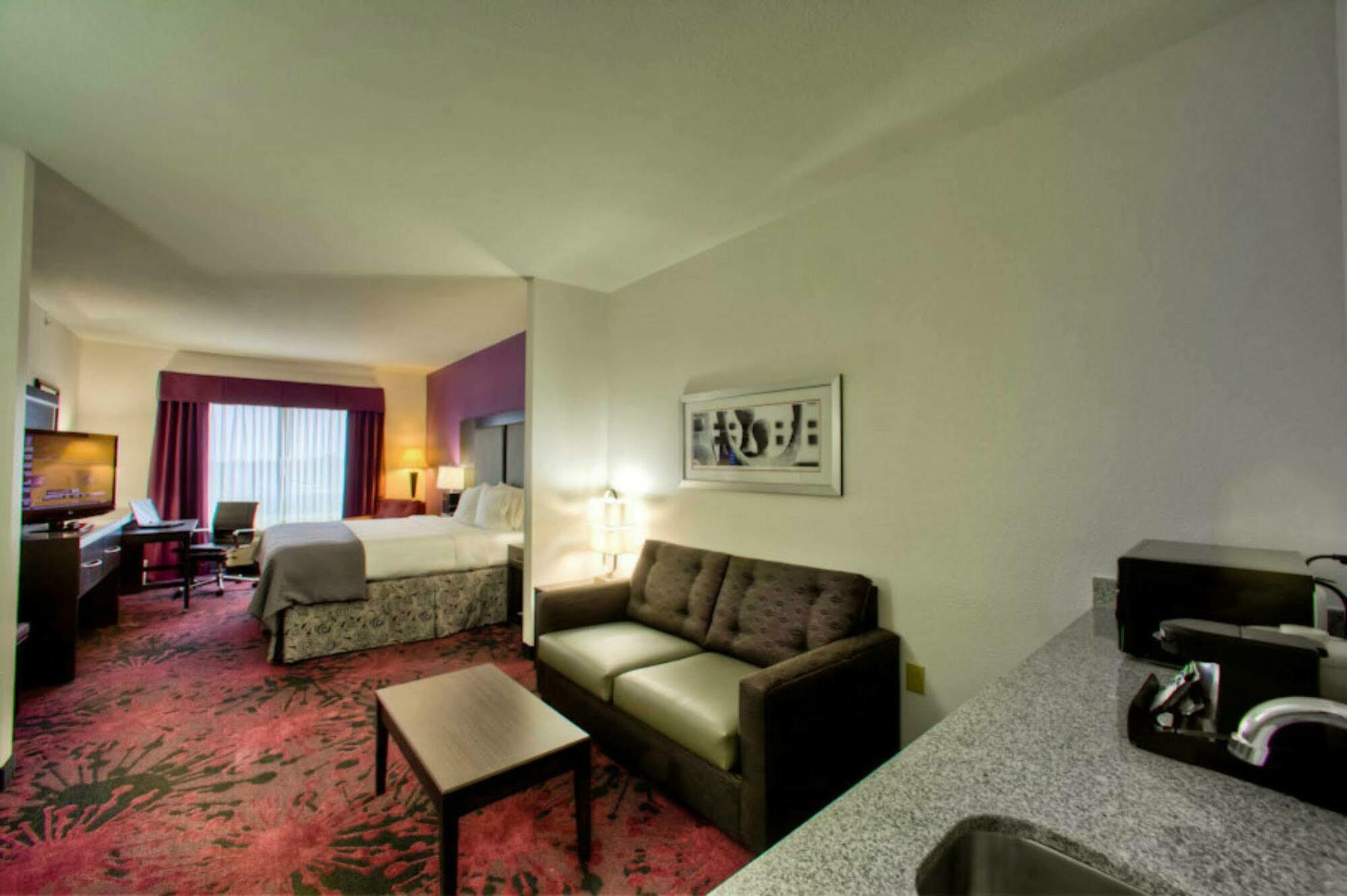 Holiday Inn Express & Suites Columbus - Polaris Parkway / Columbus By Ihg Room photo